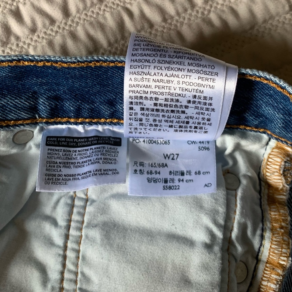 Levis Shorts - Picture 3 of 3